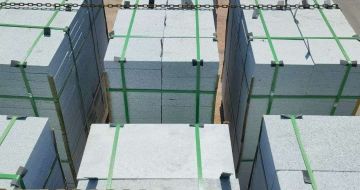 宁波 芝麻白花岗岩5公分地铺石 花岗岩厂家工厂装车日常