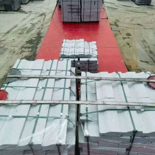 宁波 芝麻白仿形加直形路沿石出货日常