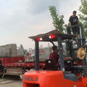 宁波 黄金麻冰裂纹，地铺石装车