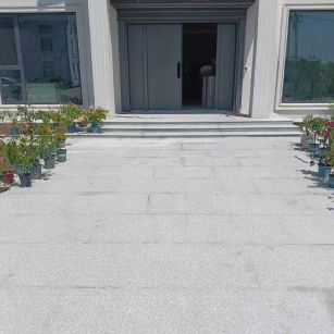 宁波 芝麻白花岗岩地铺石地面铺装