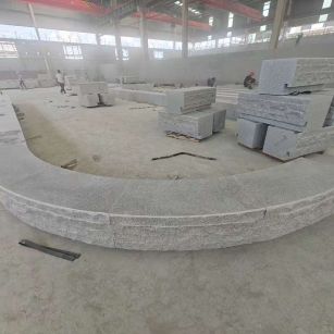 宁波 芝麻白异形坐凳，自然面光面弧形加工