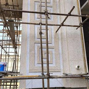 宁波 黄金麻花岗岩别墅外墙干挂回纹造型效果