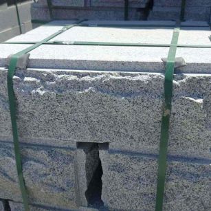 宁波 芝麻白花岗岩自然面成品