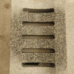 宁波 芝麻白拉丝面花岗岩U型开槽排水槽