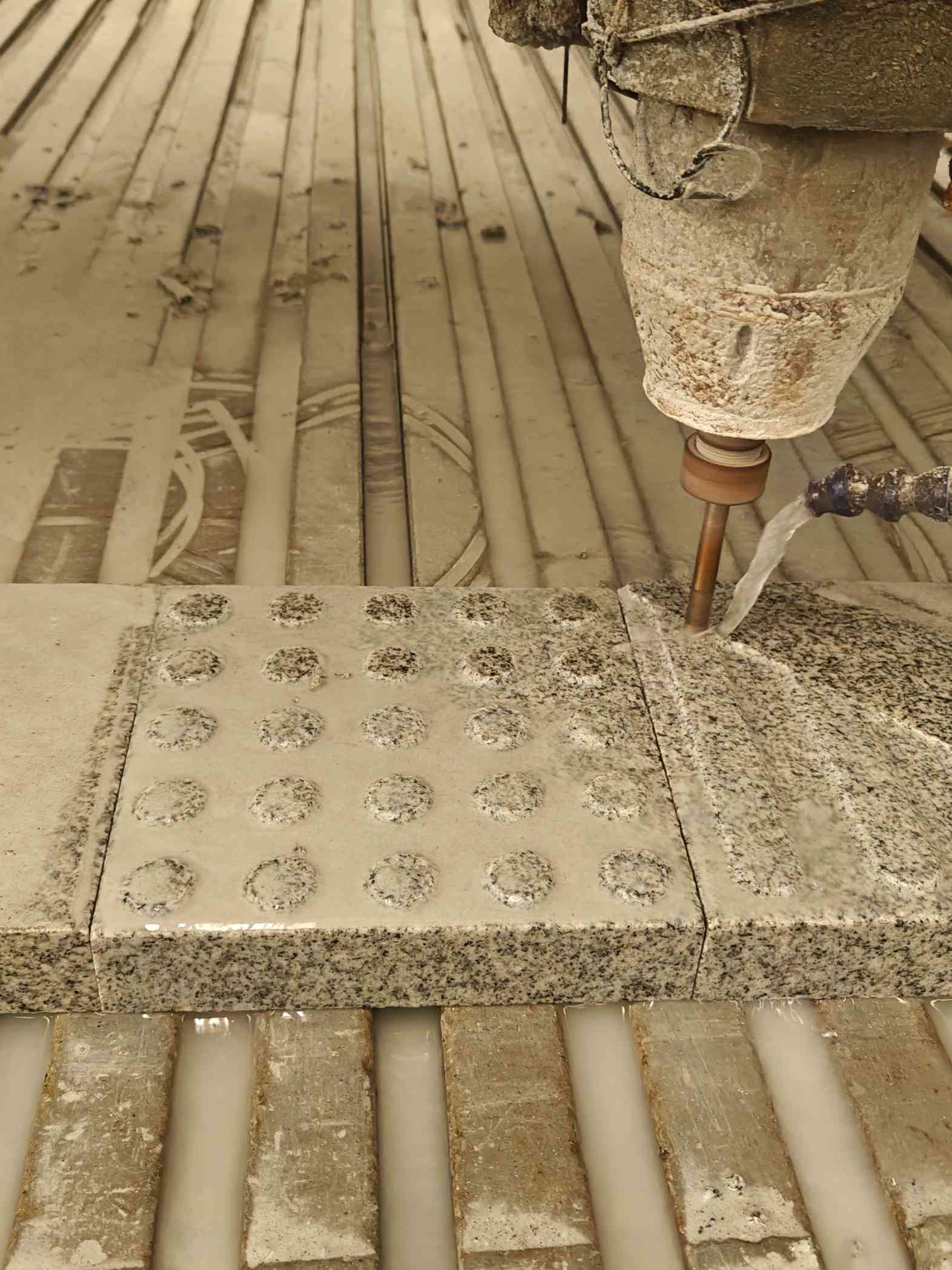 宁波 芝麻白花岗岩石材盲人石、盲道石、盲点石