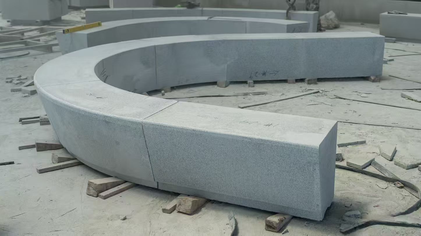 宁波 芝麻白花岗岩光面弧形坐凳