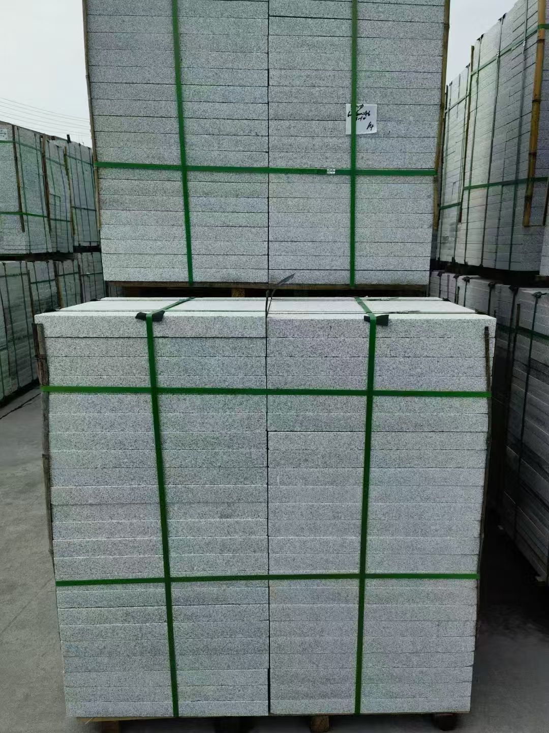 宁波 芝麻白火烧，园林广场市政工程地铺石，1.8~5.0厚均有现货