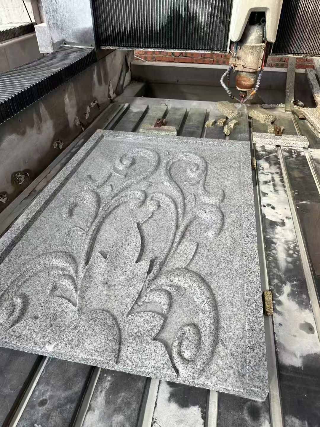 宁波 白麻别墅干挂雕花板