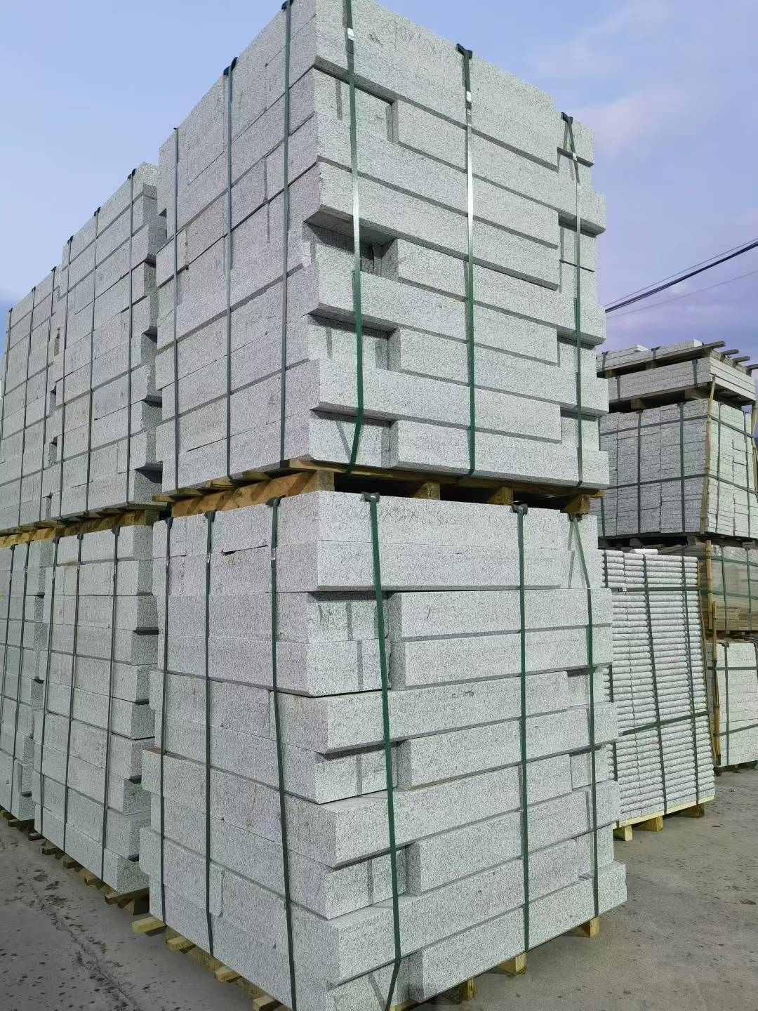 宁波 芝麻白花岗岩路沿石，路缘石，路肩石，道牙，立缘石，马路牙子，街沿石，侧石等