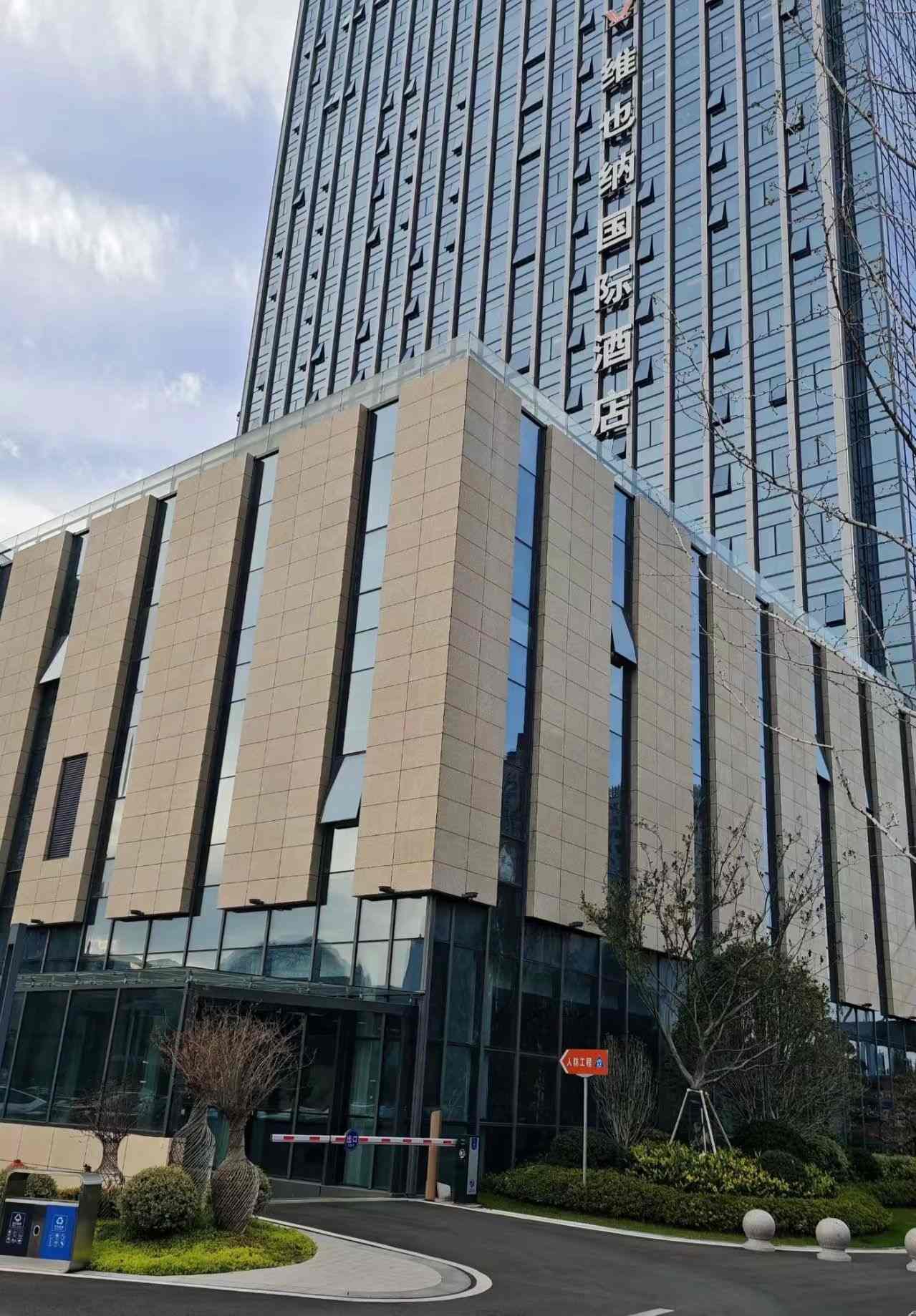 宁波 黄金麻花岗岩外墙干挂