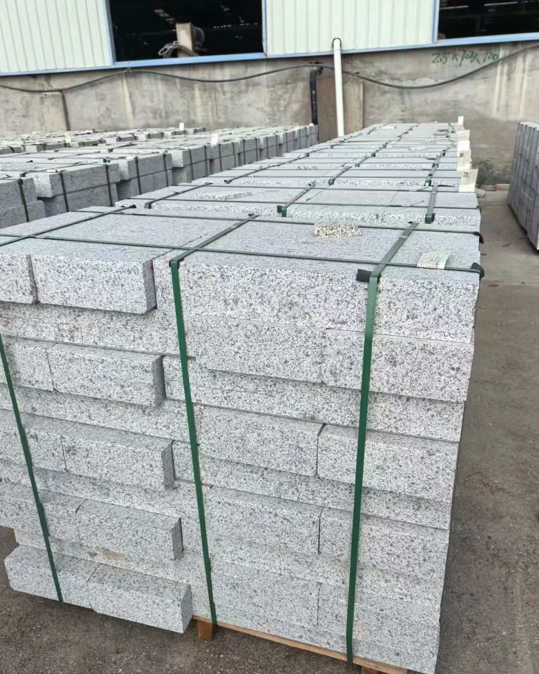 宁波 白麻花岗岩路沿石，弧形路沿石，道牙石，马路牙子，界石，路缘石，平沿石，直岩石，平缘石等