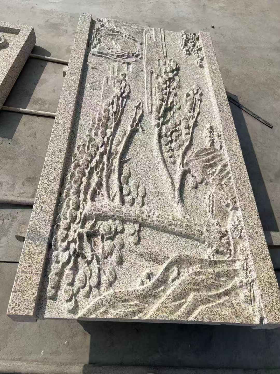 宁波 黄金麻雕刻板浮雕迎客松